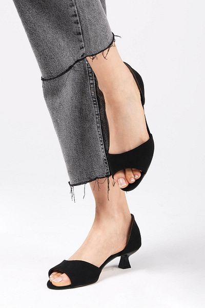 Mio Gusto Adrian Black Color Women's Low Heeled Shoes