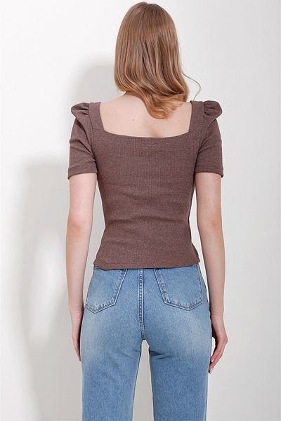 Trend Alaçatı Stili Braun-beige Damenblusen mit eckigem Kragen, Prinzessinnen-Ärmeln und normaler Passform, 2er-Pack, ALC-X8605-TK