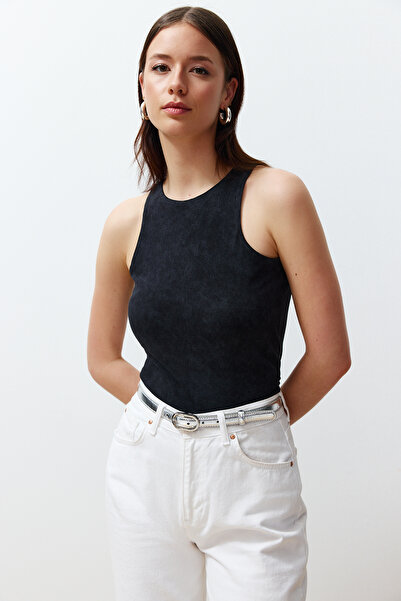 Trendyol Collection Fekete, antik/sápadt hatású pamut kötőfék gallérral illesztett/hajlékony kötött felső, testen ülő TWOSS23AL00069