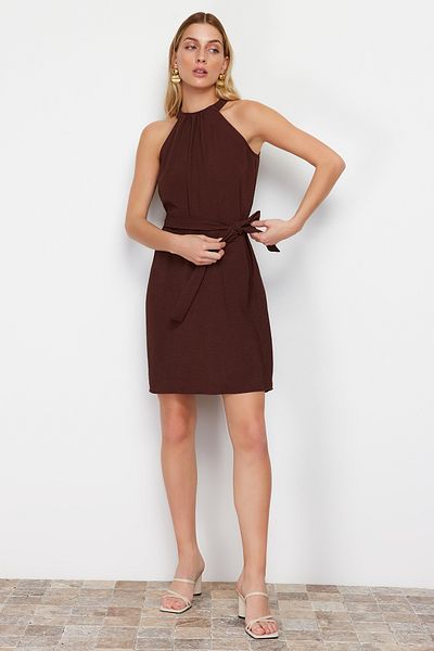 Trendyol Collection Rochie maro cu centuri drepte, cu guler cu șarmuire, mini țesută Aerobin TWOSS24EL00710