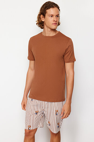 Trendyol Collection Hnědý plyšový medvídek Regular Fit Pletené šortky s potiskem Sada pyžama TMNSS24PT00034
