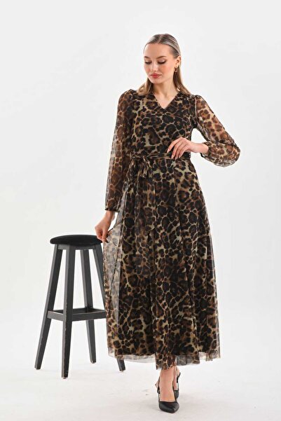 CİXAPLE Καφέ Maxi μήκους εμπριμέ φόρεμα με λαιμόκοψη