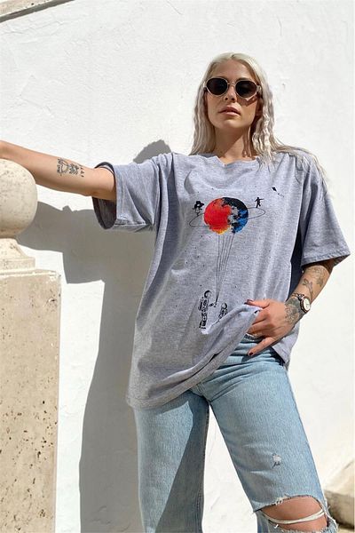 Swist Gray Saturn Printed T-Shirt