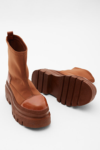 Tonny Black Női barna lakkbőr Tonny fekete kényelmes csizma