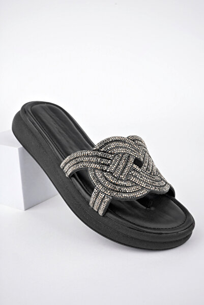 meyra'nın ayakkabıları Γυναικείες ασημί παντόφλες με μαύρα σχέδια