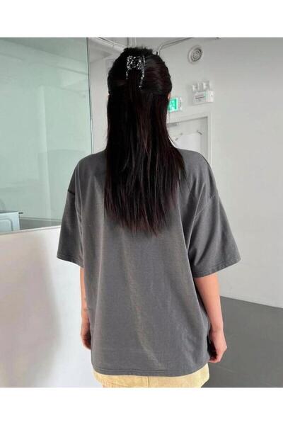 khufu Oversize Smoked Flower Pocket Printed Relaxed Cut T-shirt