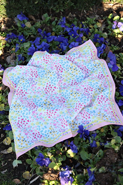 KUQOS Demeter Bandana Pudra