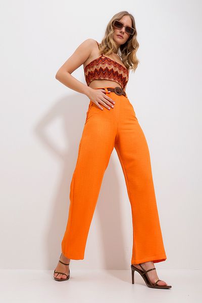 Trend Alaçatı Stili Orangefarbene Damen-Webhose mit seitlichem Gürtel und verstecktem Reißverschluss und hoher Taille ALC-X11881