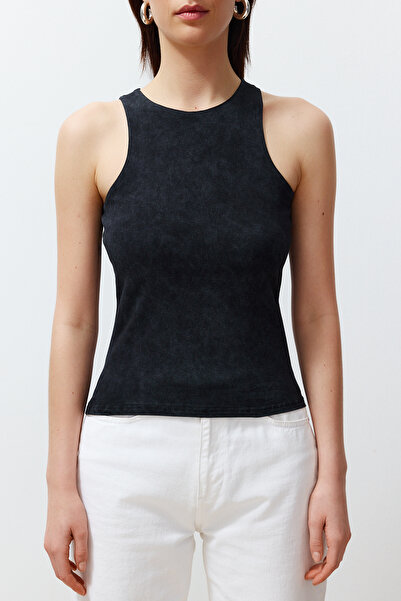 Trendyol Collection Fekete, antik/sápadt hatású pamut kötőfék gallérral illesztett/hajlékony kötött felső, testen ülő TWOSS23AL00069