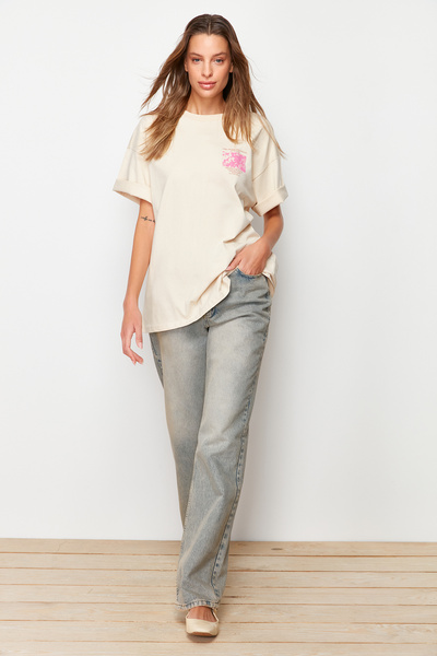 Trendyol Collection Premium Stone T-Shirt aus 100 % dicker Baumwolle mit Aufdruck vorne und hinten, Oversize/Weit geschnittenes Strick-T-Shirt TWOSS23TS00269