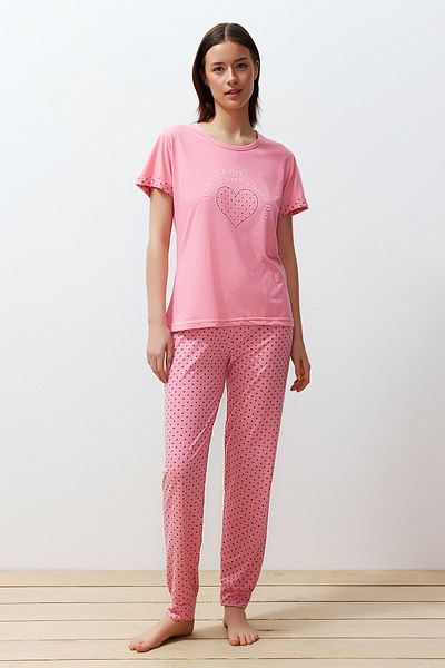 Trendyol Collection Pink Slogan Potištěný puntíkovaný pyžamový set THMSS24PT00252