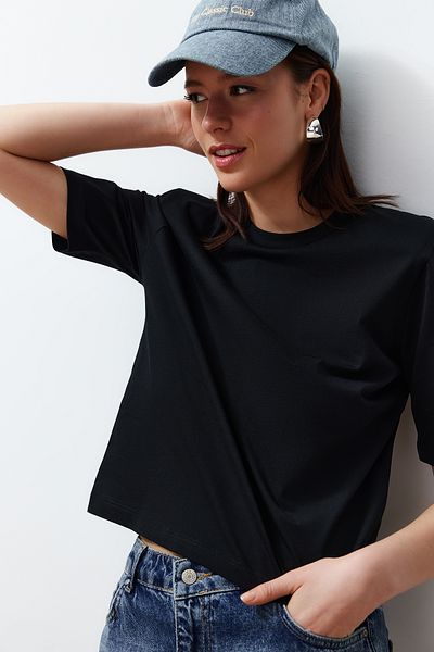 Trendyol Collection Black 100% Single Jersey Padded Crop Knitted T-Shirt TWOSS24TS00122