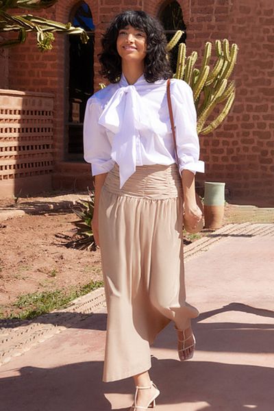 Trendyol Modest Tkaná košeľa s bielym golierom s detailom kravaty TCTSS24TG00002