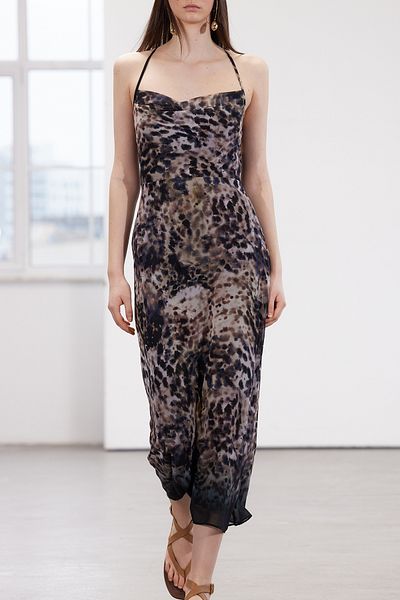 Trendyol Collection Limitovaná edice Hnědý zvířecí potisk Šifonem podšité Maxi tkané šaty TWOSS24EL00552