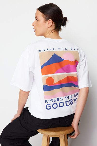 Trendyol Collection Λευκό πλεκτό μπλουζάκι Premium Oversize/Wide Cut Crew Back Πλεκτό T-Shirt TWOSS24TS00085