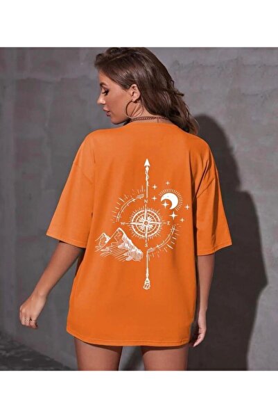 ANSECO STUDİO تيشيرت نسائي برتقالي كبير الحجم - تصميم خلفي بنمط بوصلة