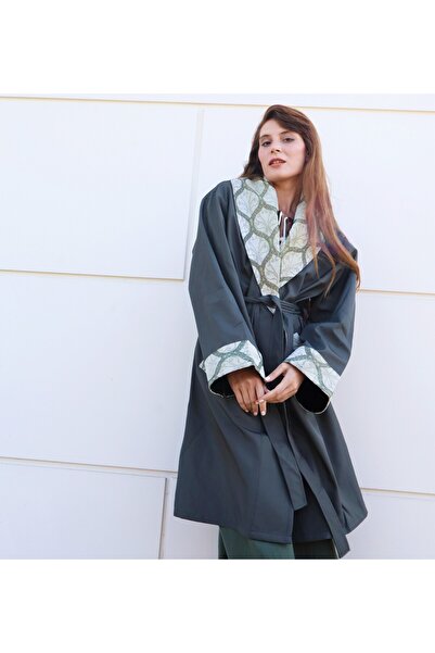 Su Koleksiyon Şahmeran Waterproof Jacquard Kaftan with Rug Detail on the Collar