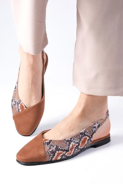 Mio Gusto Flache Ballerina-Schuhe für Damen von Debby in Hellbraun mit offenem Rücken