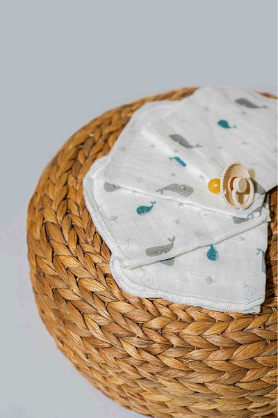 Lisara Baby Mouth wipes muslin organic 4 pcs Whale pattern