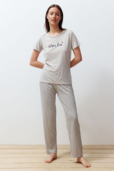 Trendyol Collection Gray Slogan Printed Striped Knitted Pajamas Set THMSS24PT00251