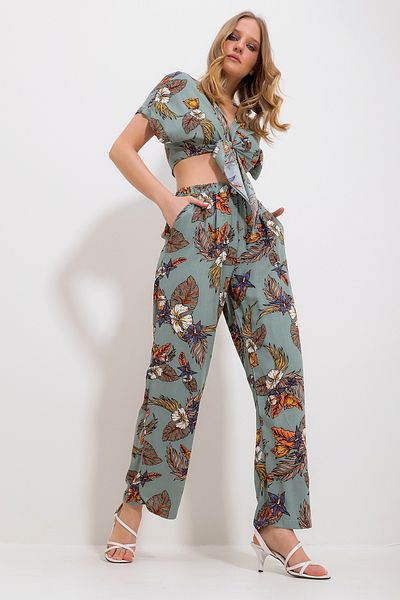Trend Alaçatı Stili Women's Khaki Patterned Tie-Up Crop Blouse and Pocket Trousers Bottom Top Woven Set Alc-X11745