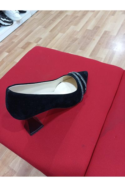 emin kundura Pantofi cu toc stiletto cu detaliu de piatră