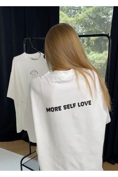 MODASHOT Tricou oversize cu imprimeu alb Mai multă dragoste pentru femei