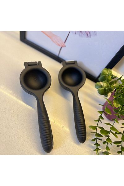 hinezahome Cast Stainless Iron Lemon Squeezer Orange Citrus Squeezer and Garlic Masher 1pc