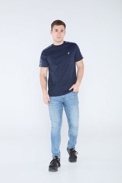 Nautica تي شيرت رجالي باللون الأزرق الداكن N1M01636