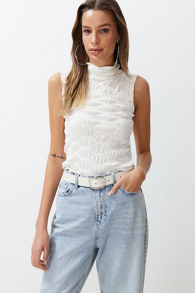 Trendyol Collection Ecru High Collar Fitted Crop Textured Stretchy Knitted Blouse TWOSS24BZ00294
