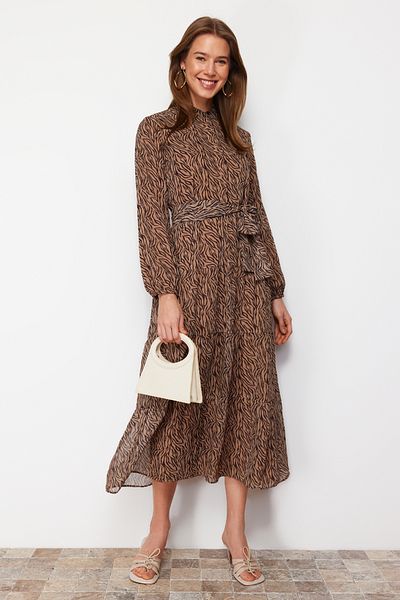 Trendyol Modest Φόρεμα υφασμένο από σιφόν με λεπτομέρεια με σχέδιο καμήλας TCTSS21EL3346