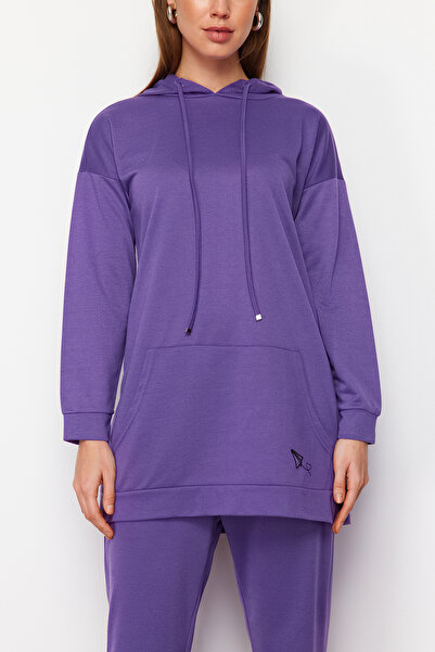 Trendyol Modest Σετ φόρμας με μωβ κεντημένη υπερμεγέθη κουκούλα - Καγκουρό Pocket TCTSS21EM0085