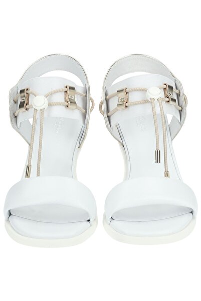 Nero Giardini Σανδάλια - Κομψή σχεδίαση και χαλαρή εφαρμογή