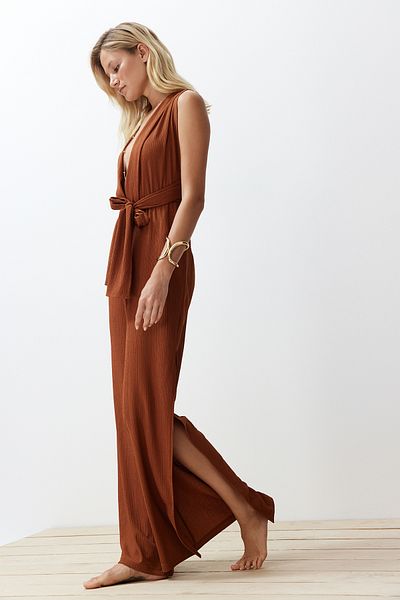 Trendyol Collection Brauner, gewebter, gebundener Overall TBESS23TU00010