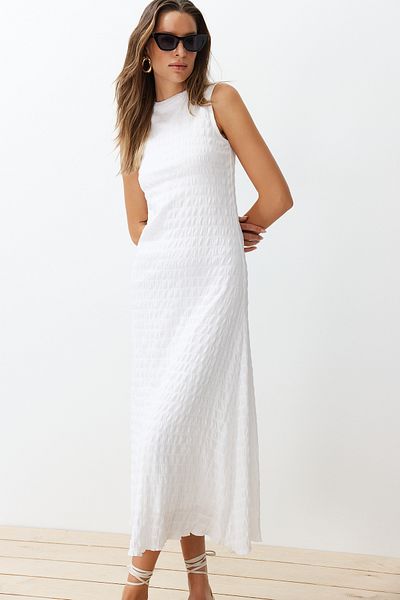Trendyol Collection Λευκό μονόχρωμη υφή A-line/Bell Form Crew Neck Texture Maxi φόρεμα TWOSS24EL00683