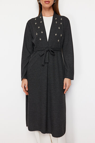 Trendyol Modest Kšiltovka & Ferace z antracitového kamene TCTSS24KF00017