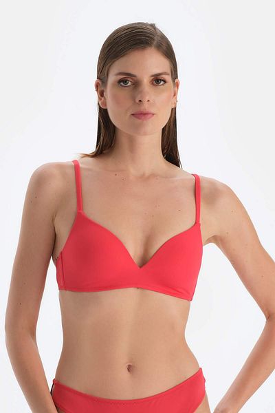 Dagi Bedecktes rotes Bikinioberteil