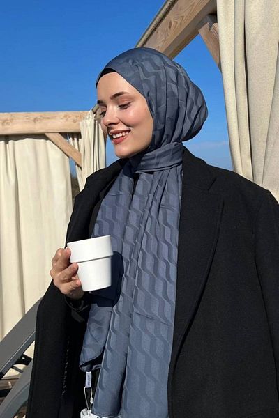 Mooncorn شال جاكار حريري بنمط مموج