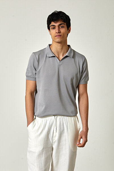 FREZZBİ ملابس تريكو رجالية بأكمام قصيرة وياقة فريزبي