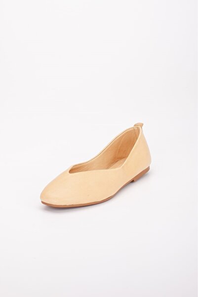 VİNİCCİ AYAKKABI حذاء باليه من الجلد الطبيعي باللون البيج