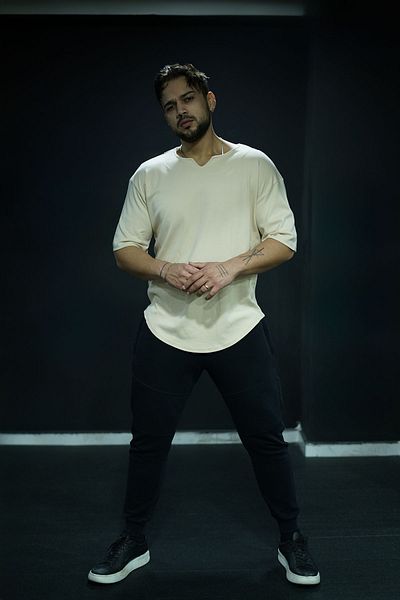 Oxlade MYΘΟΣ Μπλουζάκι Μπεζ Oversize - 100% Βαμβάκι, CapshonOnStage ®