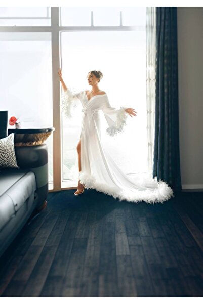 lousa Νυφικό νυφικό με φτερωτό μοντέλο Otriş με μεταξένιο σατέν σχέδιο