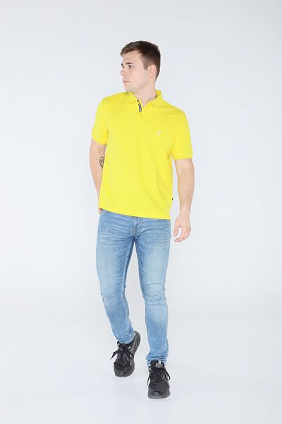 Nautica تي شيرت بولو للرجال باللون الأصفر JCAP001