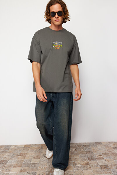 Trendyol Collection AnThraciTe vyšívané oversize tričko s krátkým rukávem – 100% TMNSS23TS00243