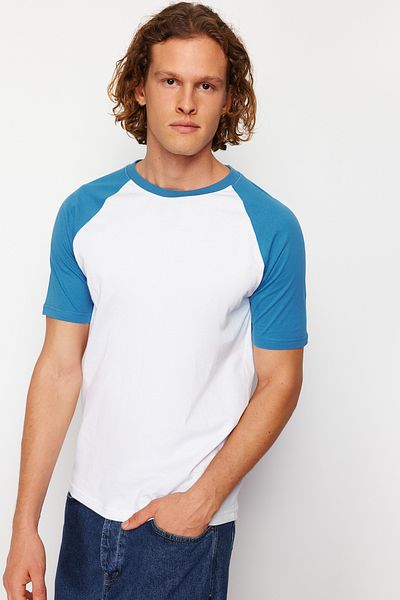 Trendyol Collection Krátké tričko ze 100% bavlny s černými a modrými panely rukávů – TMNSS20TS0182