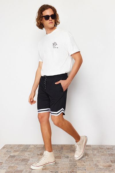 Trendyol Collection Black Shorts with Wide Leg and Stripe Detail - Regular Fit, Rubber Waist TMNSS24SR00030