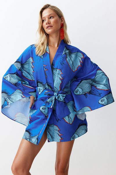 Trendyol Collection Gewebter Mini-Strand-Kimono – Unterwassermuster mit Gürtel und Schwungrad TBESS23KM00024