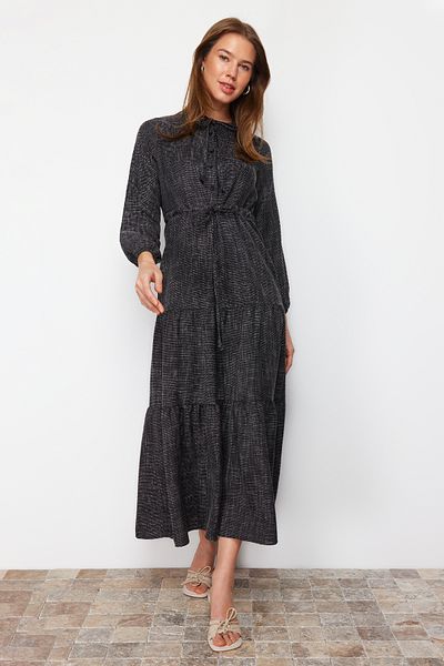 Trendyol Modest Černé šněrovací sukně vrstvené tkané šaty TCTAW22EB0136
