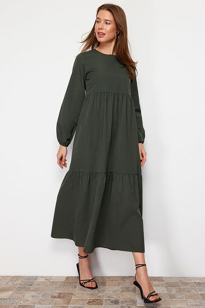 Trendyol Modest Khakifarbenes, gewebtes Baumwollkleid mit weitem Schnitt und Raffung TCTSS21EL3406