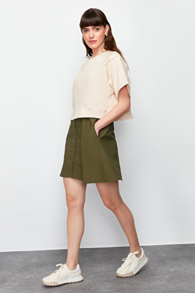 Trendyol Collection Πέτρινη-χακί φούστα αλεξίπτωτο Λεπτομερής Crew Neck Midi Πλεκτό T-shirt Φόρεμα TWOSS24EL00191